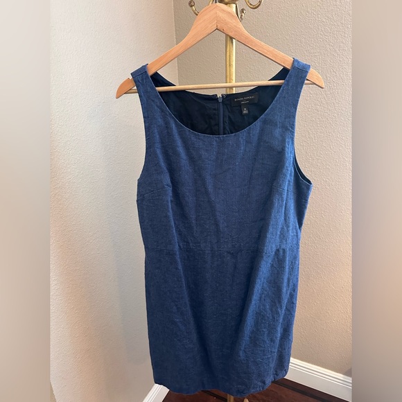 Banana Republic Dresses & Skirts - Banana Republic Navy Linen-Blend Sleeveless Sheath Dress